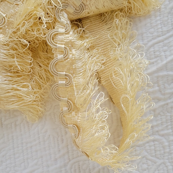 Vintage Ecru Cream Fringe Trim - Picture 2 of 8